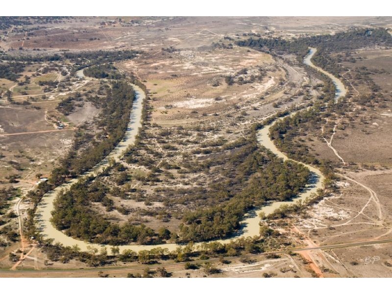 Pooncarie Rd Tapio River Front, Wentworth NSW 2648