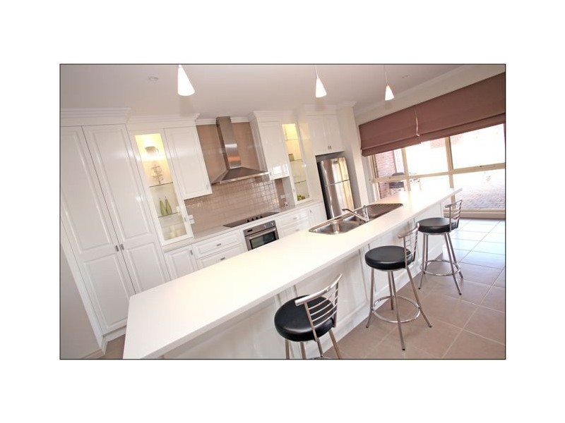 3 Robert Court, Gol Gol NSW 2738
