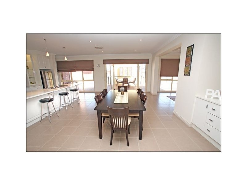 3 Robert Court, Gol Gol NSW 2738