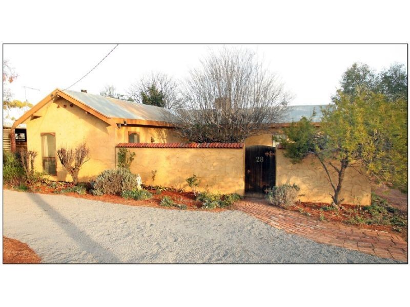 28  Sturt Highway, Buronga NSW 2739