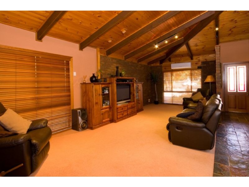 104 Wood Street, Gol Gol NSW 2738