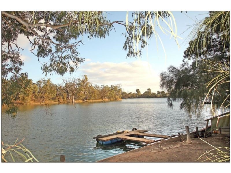 28 Sturt Highway, Buronga NSW 2739