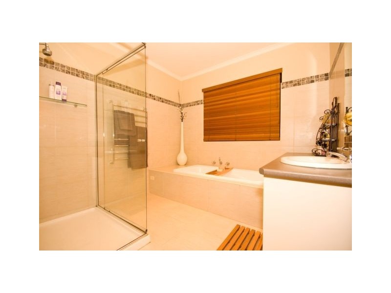 16 Tapio Street, Gol Gol NSW 2738