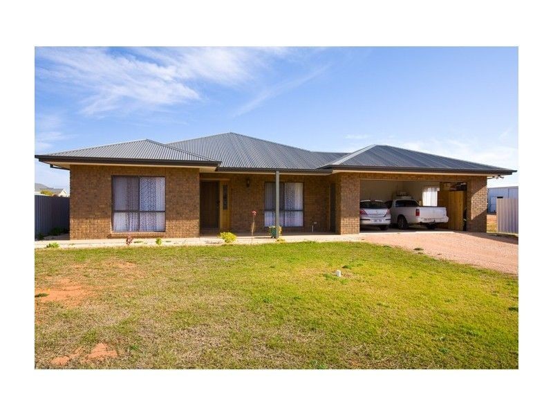 11 Forrester Court, Nichols Point VIC 3501