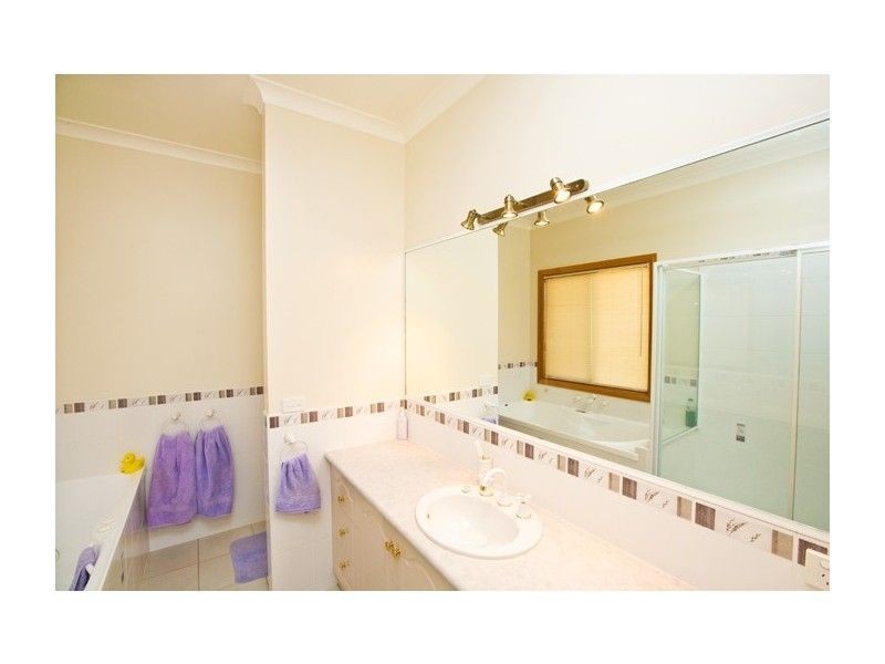 11 Forrester Court, Nichols Point VIC 3501