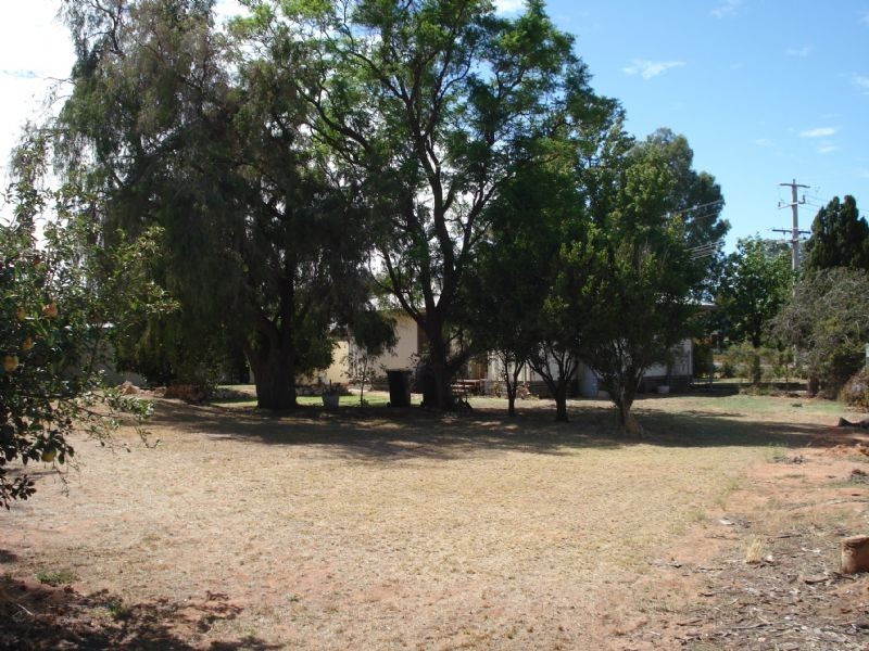 2 Westcliffs Avenue, Red Cliffs VIC 3496