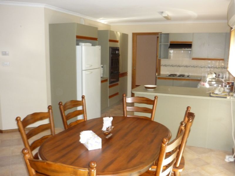 28 Riverside Avenue, Mildura VIC 3500