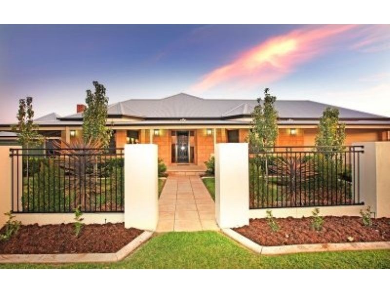 32 Irymple Avenue, Nichols Point VIC 3501