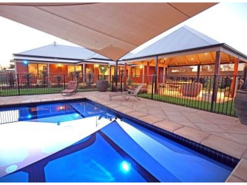 32 Irymple Avenue, Nichols Point VIC 3501