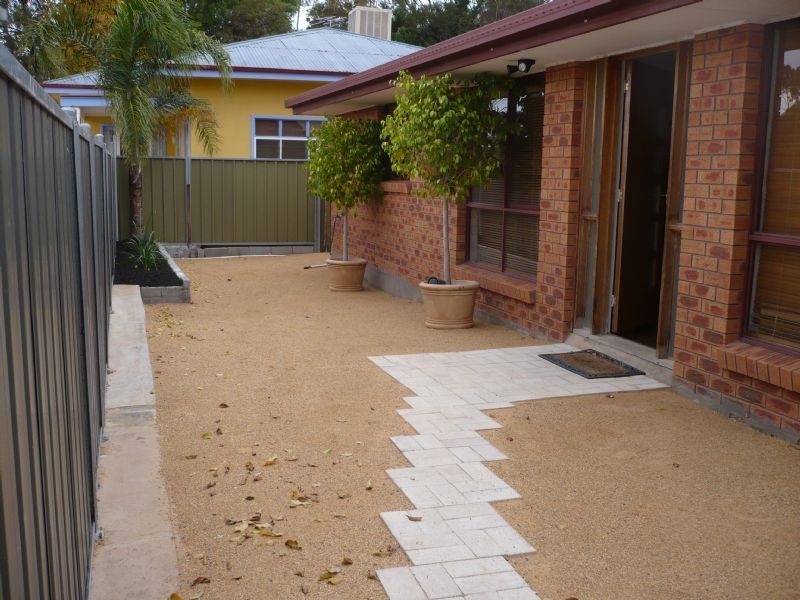 17 Adelaide Street, Gol Gol NSW 2738