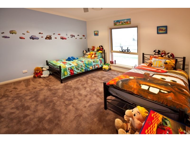 3 Adelong Court, Nichols Point VIC 3501