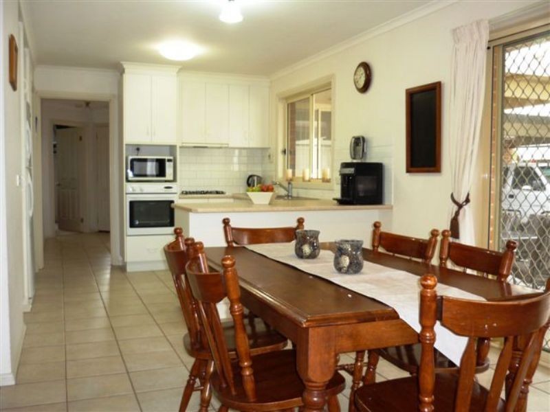 17 Olivewood Drive, Mildura VIC 3500