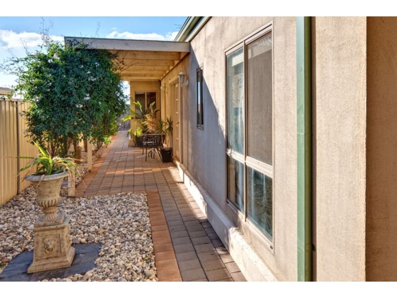 73a Summer Drive, Buronga NSW 2739