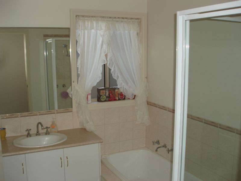 6 Eyre Court, Mildura VIC 3500