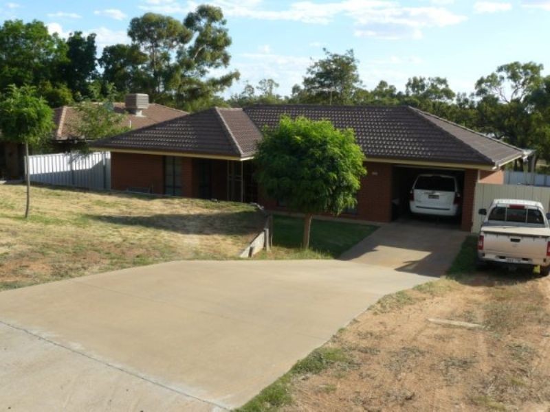 18 Riverview Drive, Dareton NSW 2717