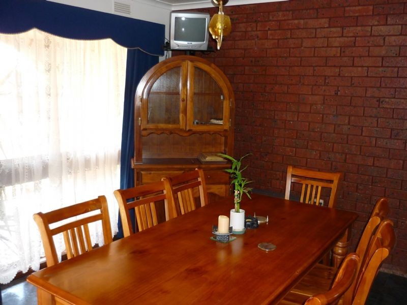 33 Ritchie Street, Ouyen VIC 3490