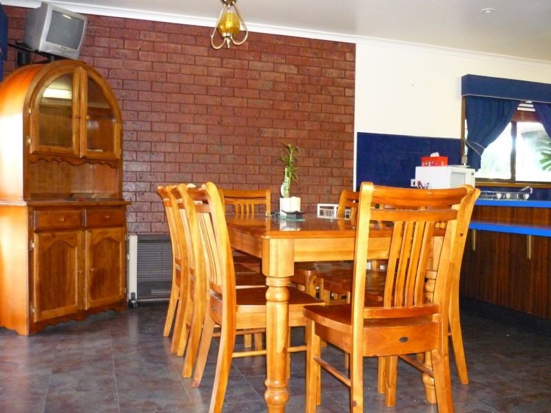 33 Ritchie Street, Ouyen VIC 3490