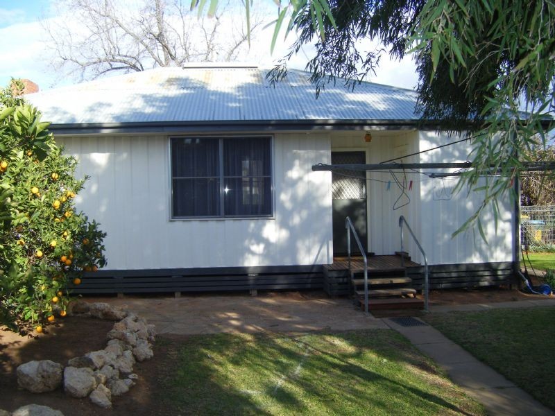 2 Westcliffs Avenue, Red Cliffs VIC 3496