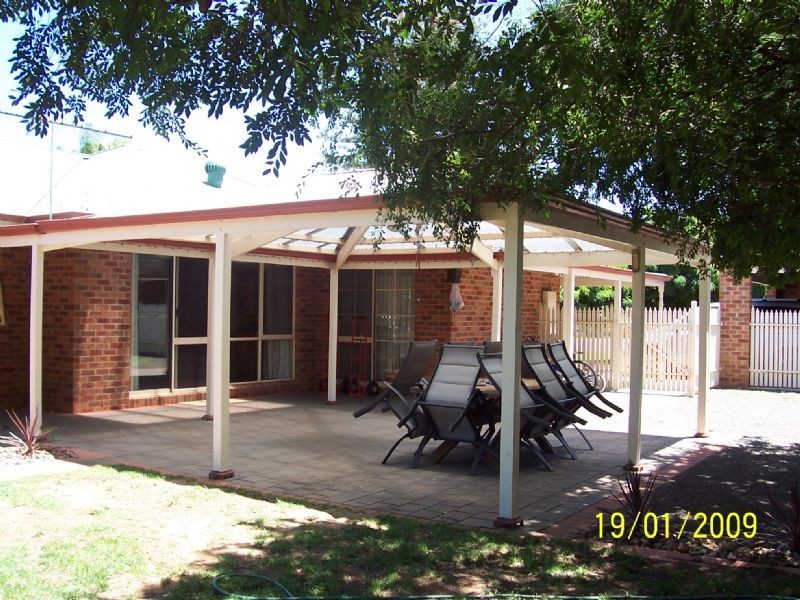 2 Stockmans Drive, Irymple VIC 3498