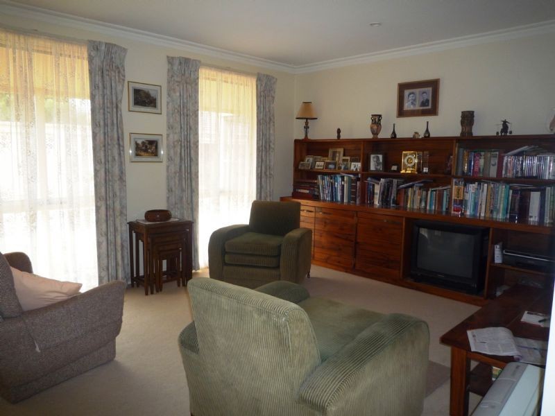 2/295 Cureton Ave, Mildura VIC 3500