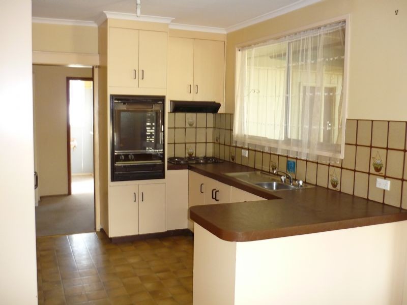 6 Weir Cresent, Mildura VIC 3500