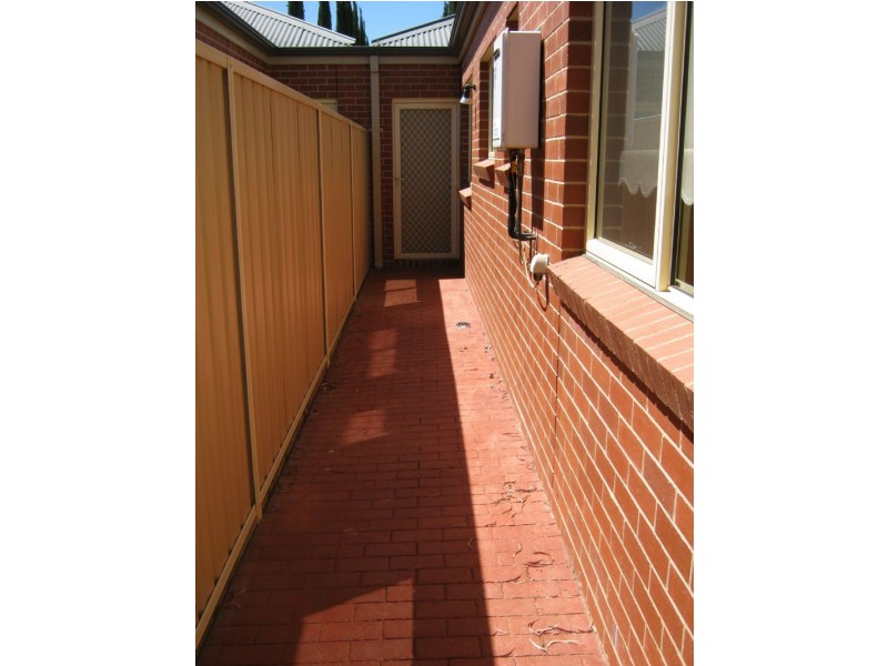 1/217 Wade Avenue, Mildura VIC 3500