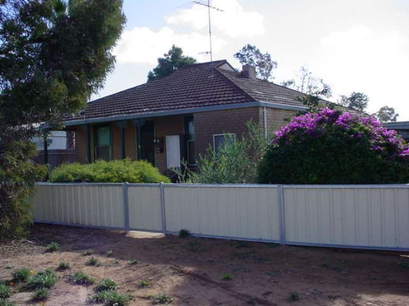 5  Britt Street, Ouyen VIC 3490