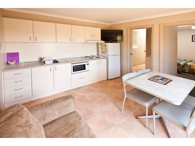 Acacia Holiday Apartments, Mildura VIC 3500