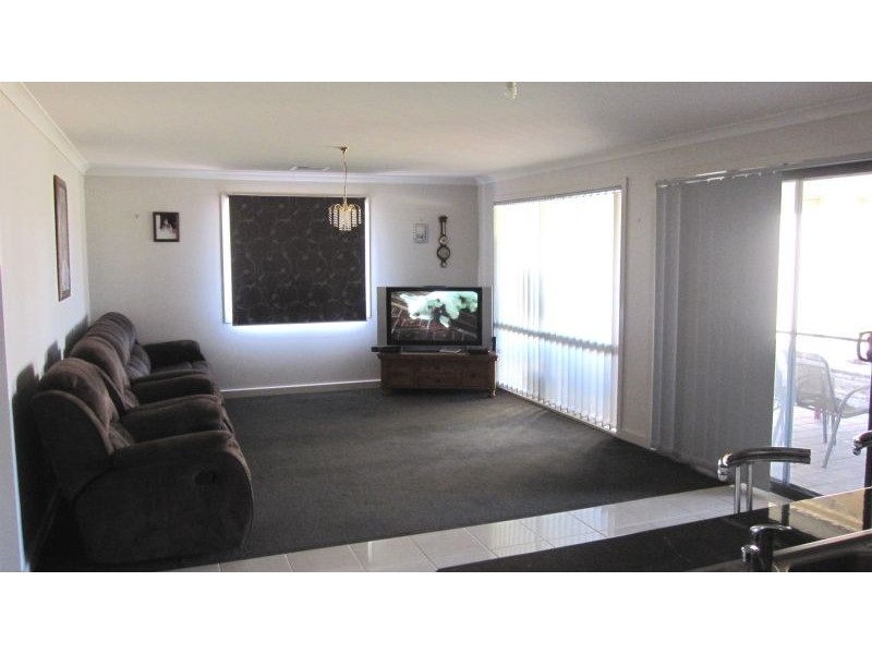 13 Tayla Court, Euston NSW 2737