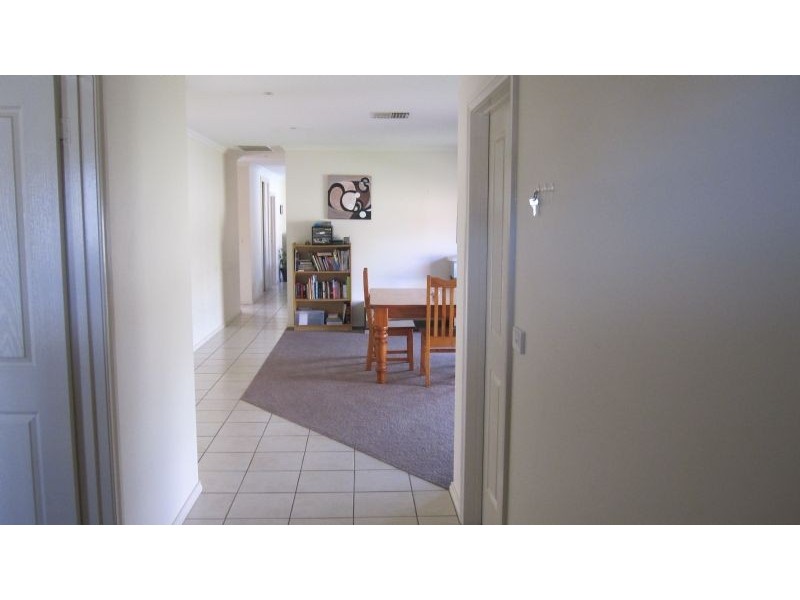 4 Bristol Way, Mildura VIC 3500