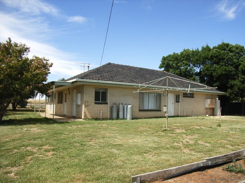 5364 Sturt Highway, Cullulleraine VIC 3496