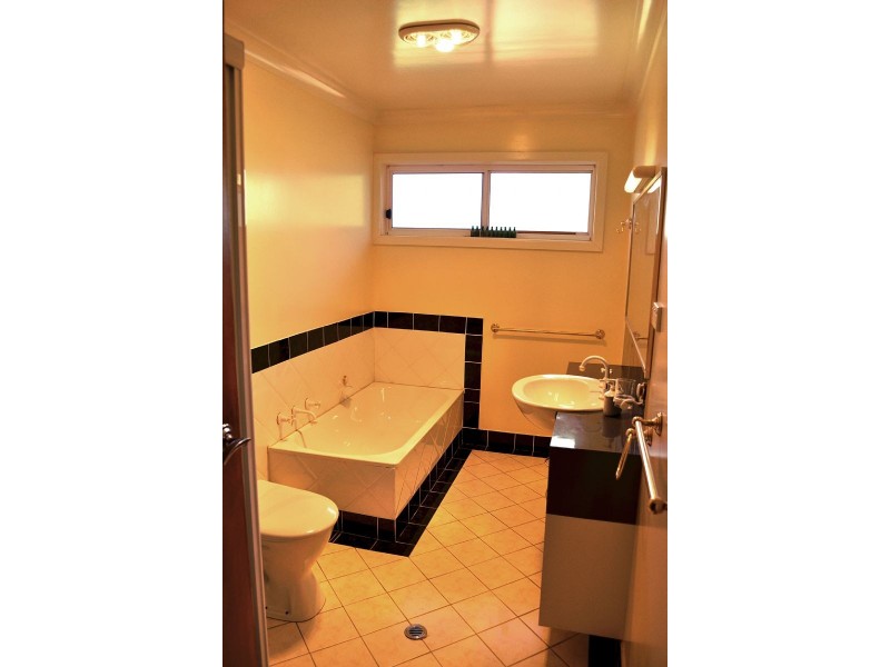 334 Deakin Avenue, Mildura VIC 3500