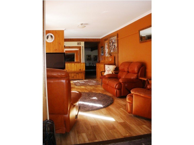 142 Sturt Highway, Buronga NSW 2739