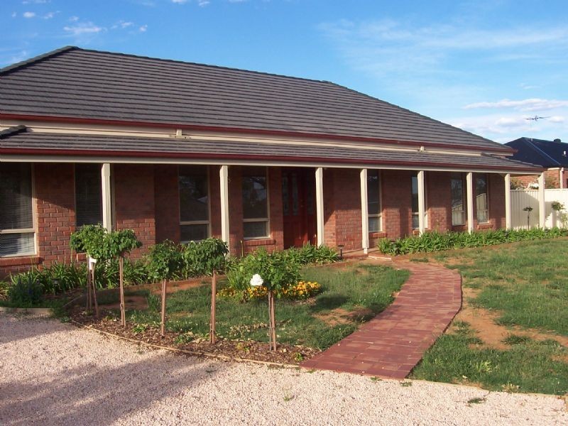 8 Wood Street, Gol Gol NSW 2738