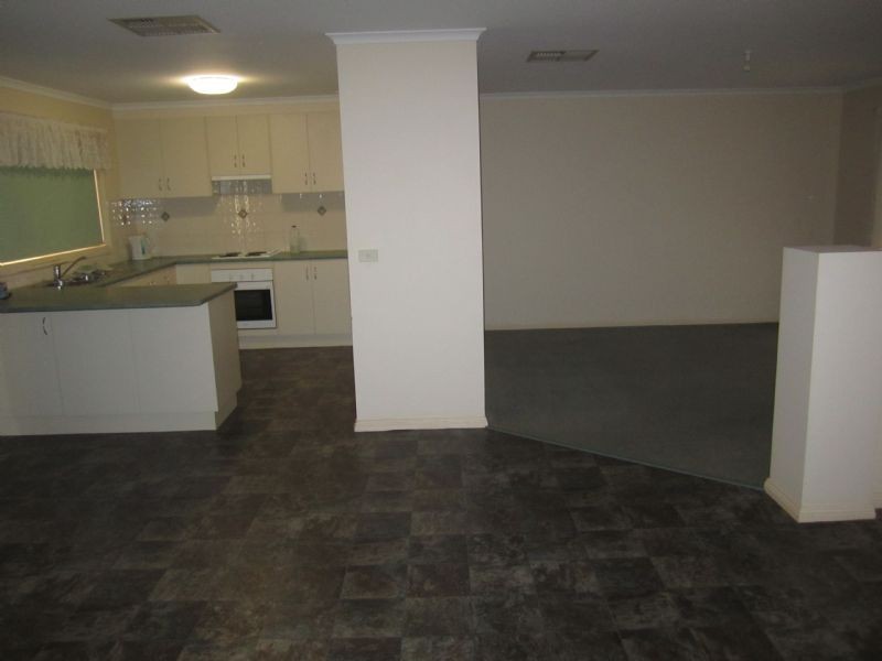 1 Golden Grove, Red Cliffs VIC 3496