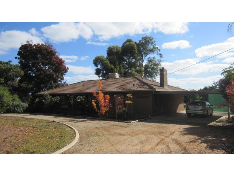 20 Happy Valley Road, Robinvale VIC 3549