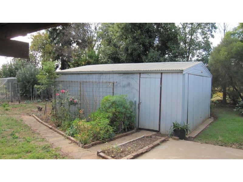 20 Happy Valley Road, Robinvale VIC 3549