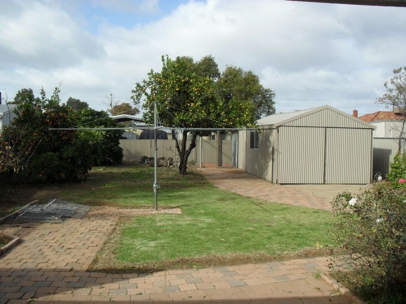 24 Kelvin Avenue, Mildura VIC 3500