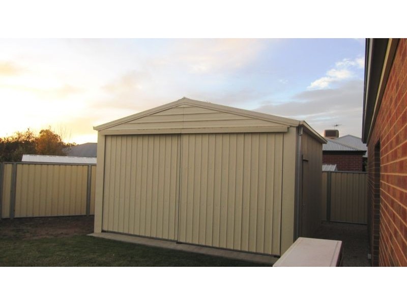 8 Essex Court, Mildura VIC 3500