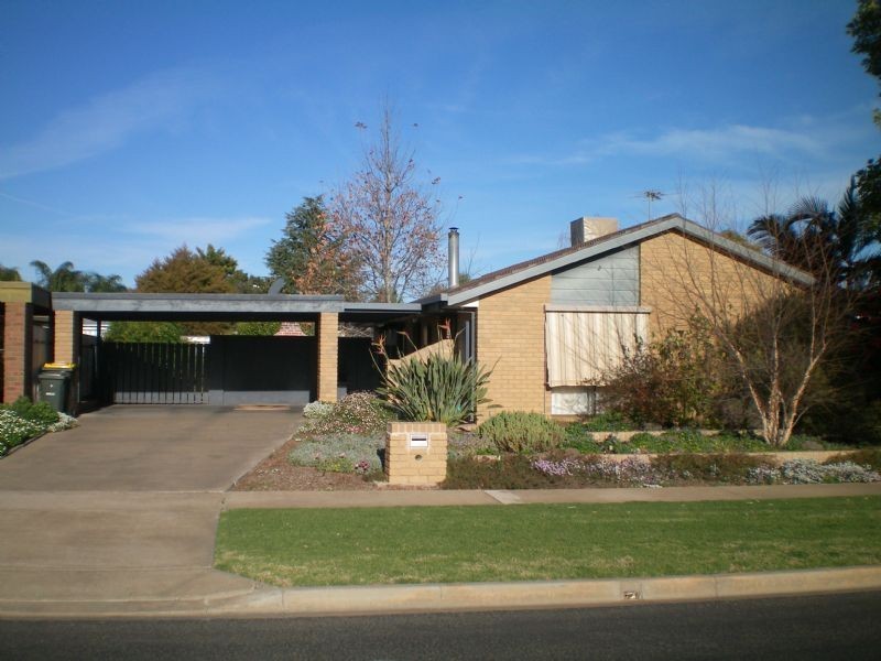 8 Etherington Drive, Mildura VIC 3500