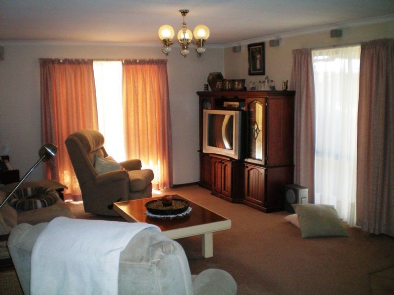 8 Etherington Drive, Mildura VIC 3500