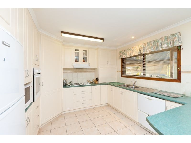 284 Dow Avenue, Birdwoodton VIC 3505