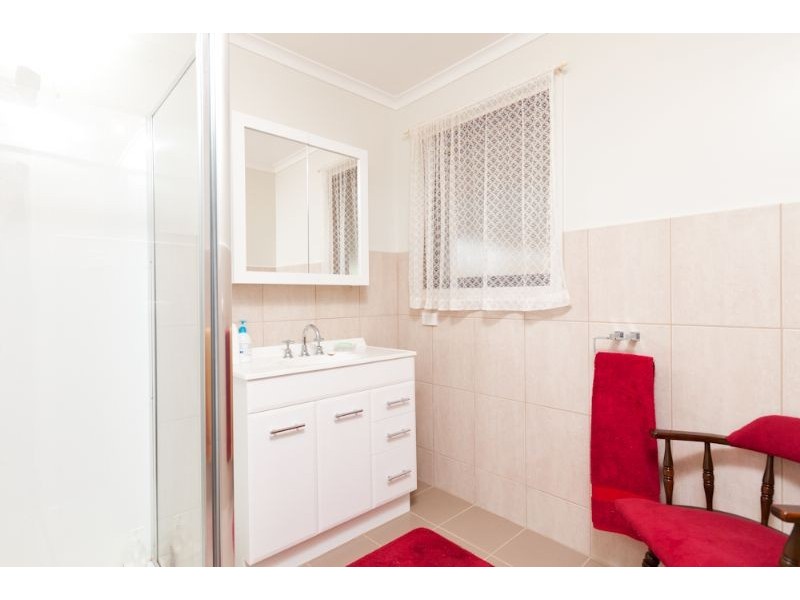 284 Dow Avenue, Birdwoodton VIC 3505