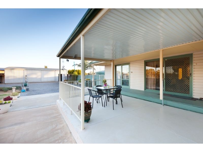 284 Dow Avenue, Birdwoodton VIC 3505