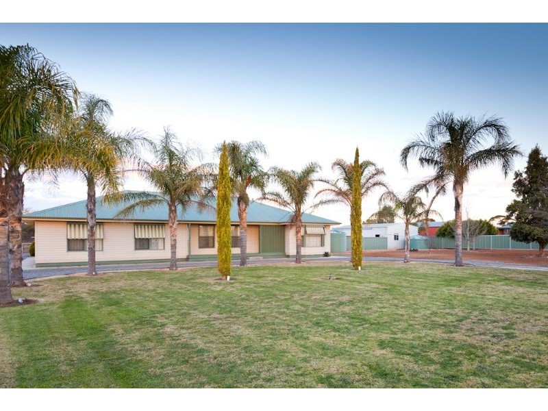 284 Dow Avenue, Birdwoodton VIC 3505