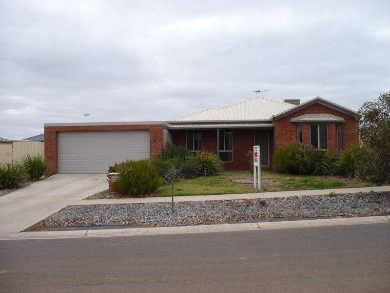 37 Wirraway Drive, Mildura VIC 3500