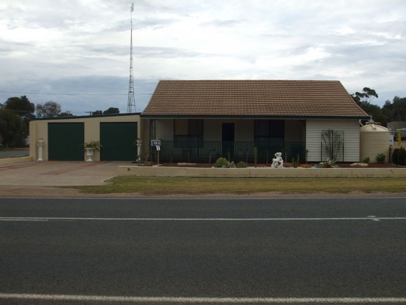 12 Sunraysia Highway, Speed VIC 3488