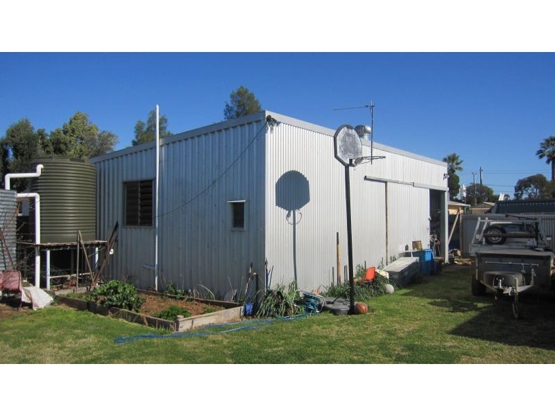 33 Ambleside Crescent, Mildura VIC 3500