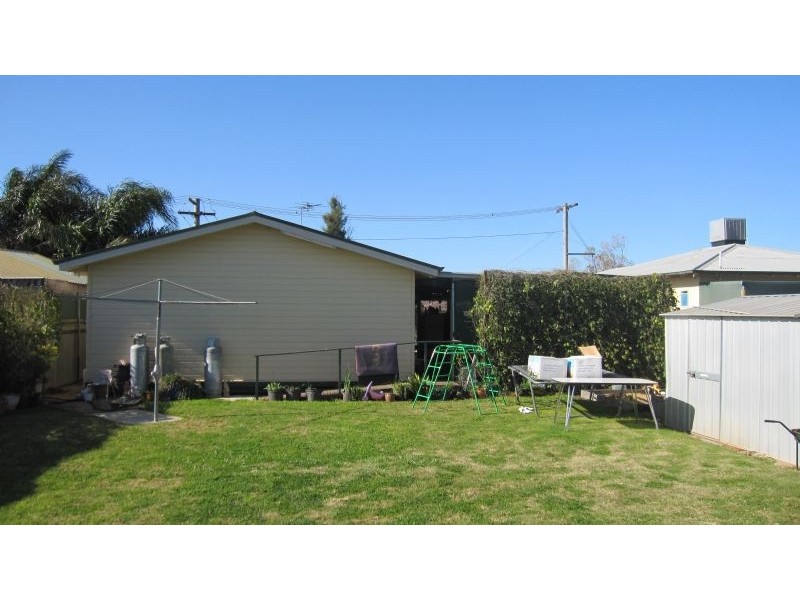 33 Ambleside Crescent, Mildura VIC 3500