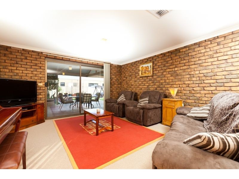 82 Flora Avenue, Mildura VIC 3500